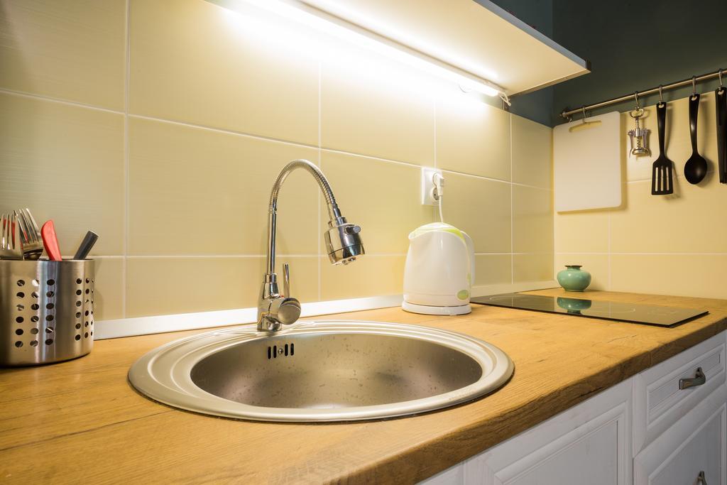 ! Promo! Central Evergreen Studio - Free Public Parking-Fast Wi-Fi Novi Sad Extérieur photo
