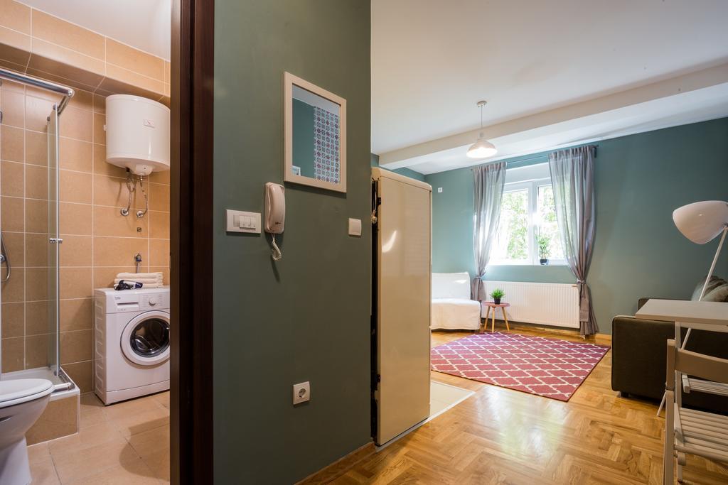 ! Promo! Central Evergreen Studio - Free Public Parking-Fast Wi-Fi Novi Sad Extérieur photo