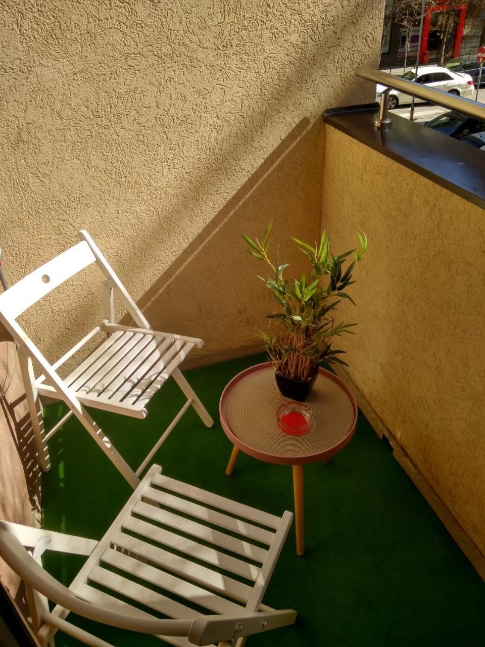 ! Promo! Central Evergreen Studio - Free Public Parking-Fast Wi-Fi Novi Sad Extérieur photo